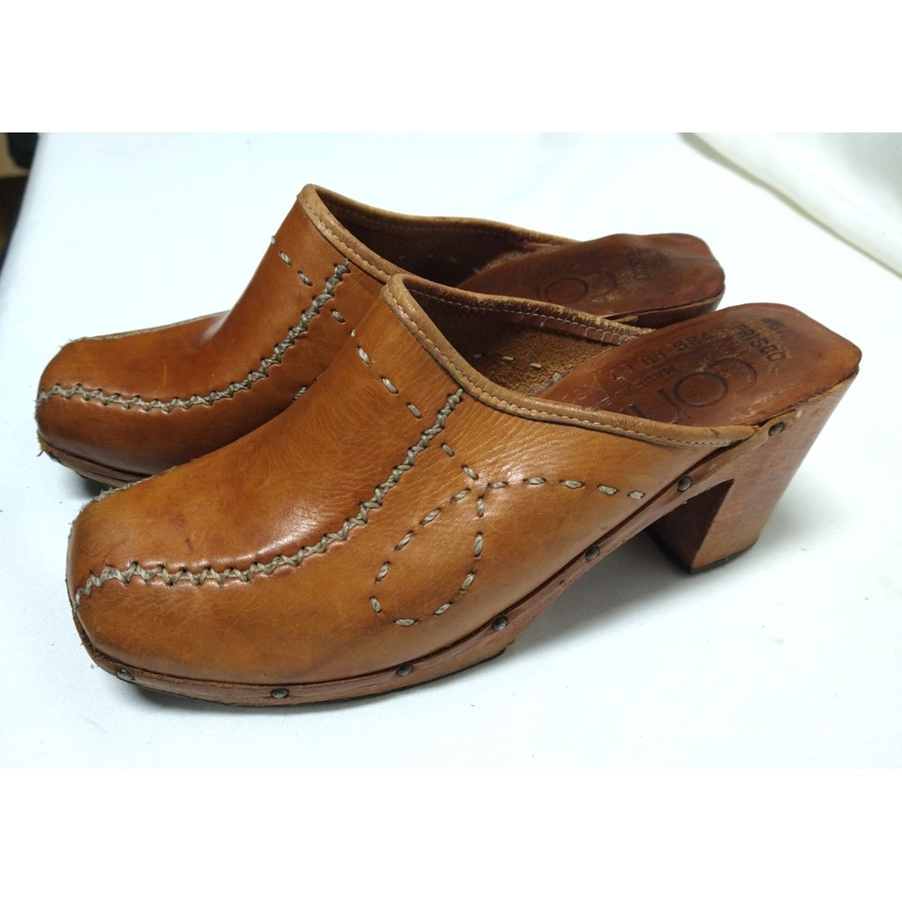 womens vintage Connie leather mules, made in Brazil, decorative stichting sz8M
